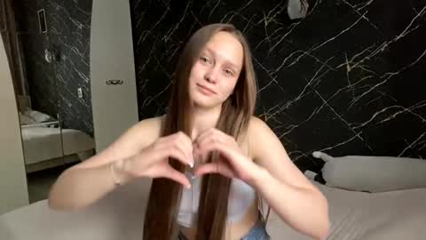 Anny Simpson online show from September 28, 9:03 am