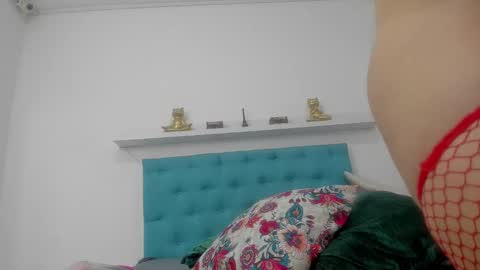 Snapshot of mature_sexylove chatting on February 15, 11:38 pm mature_sexylove online show from February 15, 11:38 pm