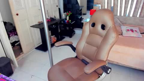 Sexy Hot Mature Sophy online show from May 19, 2:35 pm