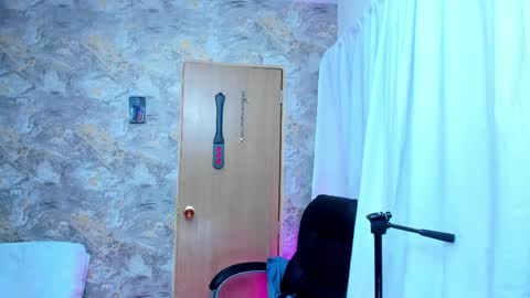 maturepure_ online show from May 15, 10:34 pm