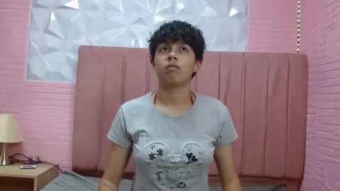 maurenicarus303av online show from March 23, 3:12 am