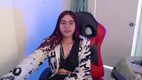 maxinesex_ online show from March 6, 4:57 pm