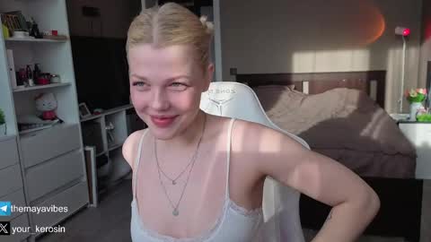 Maya online show from May 12, 3:37 am