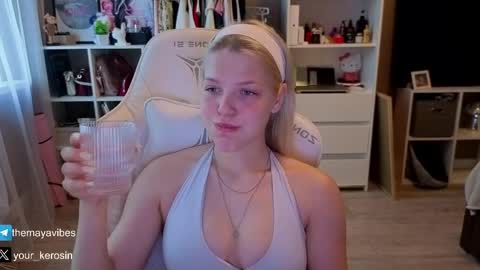 Maya online show from May 23, 3:16 am