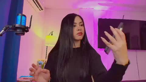 Maya online show from May 21, 8:18 pm