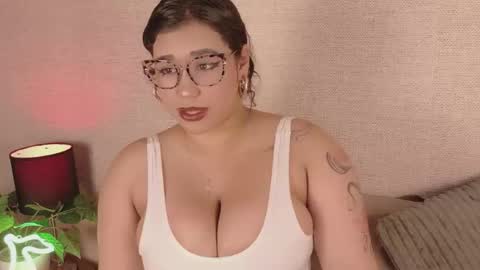maya_house online show from May 20, 4:53 am