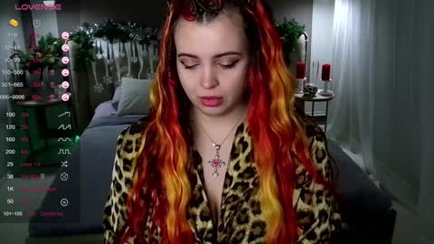 Maya Mils online show from December 31, 1:04 am