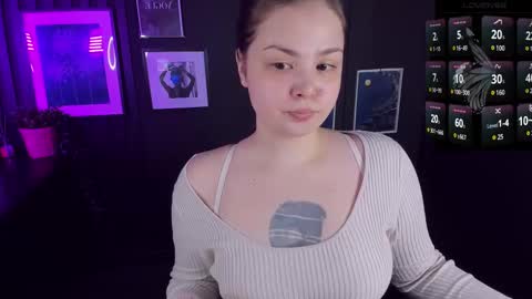 Snapshot of maya_muse chatting on February 17, 1:55 pm Woman online show from February 17, 1:55 pm