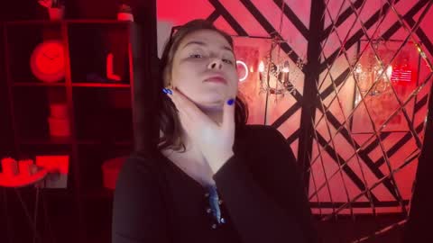 Snapshot of maya_muse chatting on January 15, 6:01 am Woman online show from January 15, 6:01 am