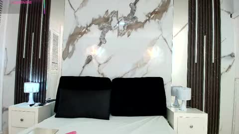 M A Y A  B A K E R online show from November 5, 9:53 pm