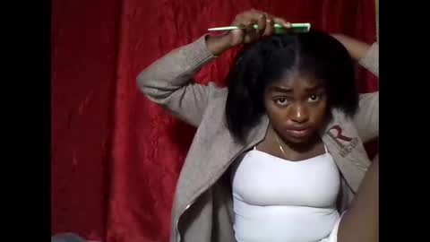 Snapshot of mayajadorelie chatting on October 1, 5:40 pm charlesia online show from October 1, 5:40 pm