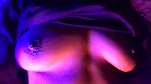 vanillalove online show from October 5, 6:07 am