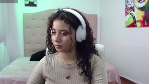 Maya online show from February 21, 7:10 pm