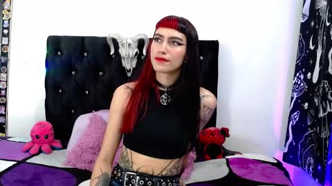 Snapshot of mayaredd chatting on January 26, 4:09 am mayaredd online show from January 26, 4:09 am