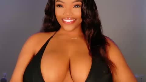 MayBabi online show from November 2, 2:20 pm