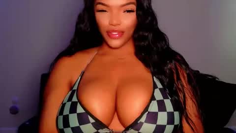MayBabi online show from May 23, 2:59 pm