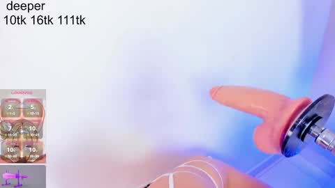 maye  online show from December 17, 8:02 pm