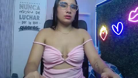 Maylin  online show from May 14, 2:50 am