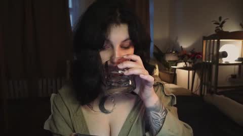 Snapshot of maymary_ chatting on January 28, 12:00 pm Mary . online show from January 28, 12:00 pm