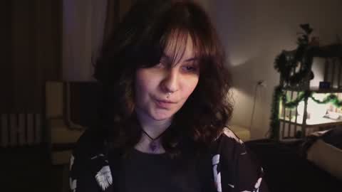 Snapshot of maymary_ chatting on December 24, 7:06 am Mary . online show from December 24, 7:06 am