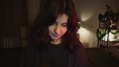 Snapshot of maymary_ chatting on December 31, 5:44 am Mary . online show from December 31, 5:44 am