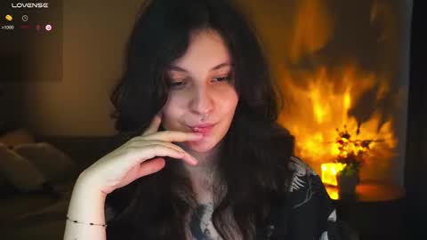 Mary  . online show from October 21, 6:06 am