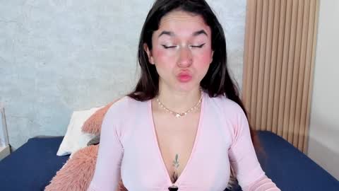 Snapshot of mayragonzpe chatting on January 9, 1:13 pm Mayra online show from January 9, 1:13 pm