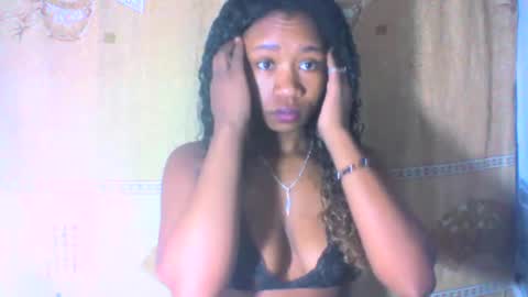 mayrah online show from February 19, 5:27 am