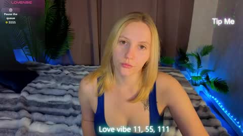 Melissa online show from May 18, 1:04 am