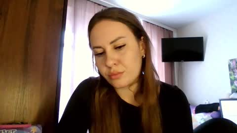 meadoweyes_ online show from September 29, 6:51 am