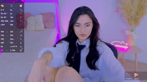 Dina online show from March 21, 9:42 pm