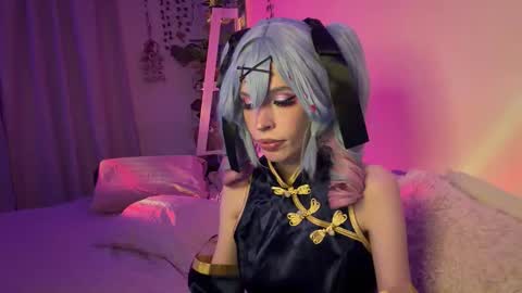 Nicole online show from March 24, 5:40 pm