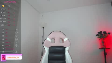 Johana  online show from December 4, 9:00 am