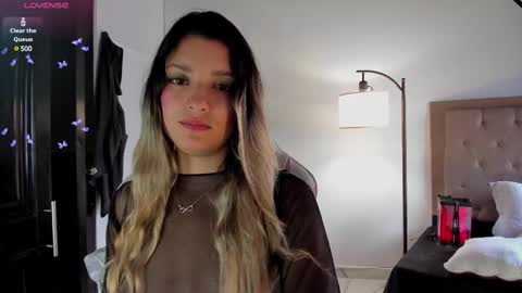 Snapshot of meduza_sexy_caramel chatting on February 22, 2:59 pm Baio online show from February 22, 2:59 pm
