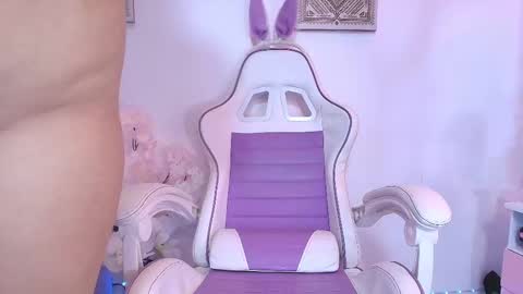 Snapshot of meegan_foxy_ chatting on September 10, 7:03 pm Im Megan online show from September 10, 7:03 pm