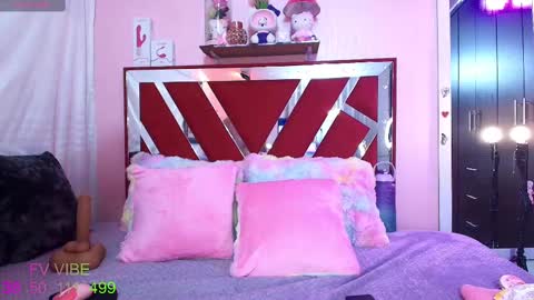 Snapshot of meegan_foxy_ chatting on February 11, 11:09 am Im Megan online show from February 11, 11:09 am