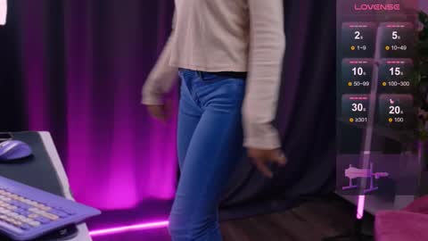 meek_cutie online show from September 10, 1:44 pm