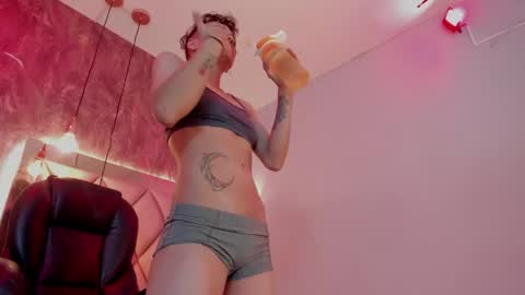 M E G A N online show from May 13, 6:57 pm