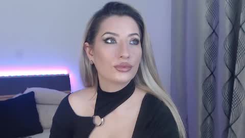 Snapshot of megan_blazee chatting on January 14, 8:04 pm Megan Blazee online show from January 14, 8:04 pm