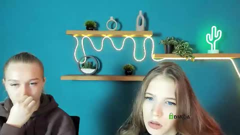 Snapshot of megan_cold chatting on October 17, 8:39 am megan_cold online show from October 17, 8:39 am