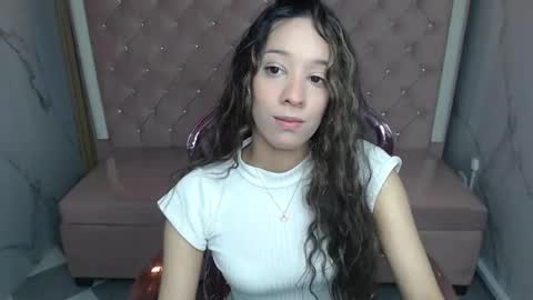 megan_collins_b online show from September 29, 12:43 pm
