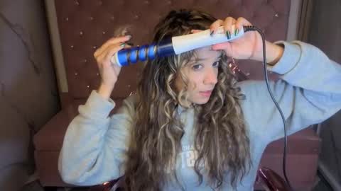 megan_collins_b online show from November 13, 12:48 pm