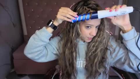 megan_collins_b online show from November 12, 12:47 pm