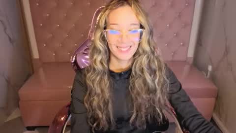 megan_collins_b online show from November 6, 1:06 pm