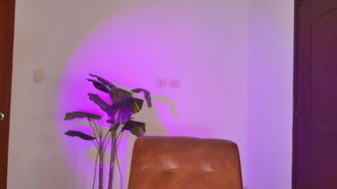 Carolina Paez online show from May 20, 12:46 pm