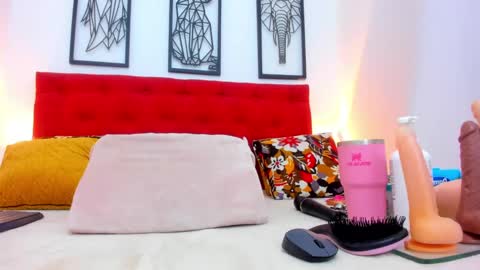 Megan online show from February 4, 11:27 pm