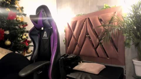    online show from December 22, 2:06 am