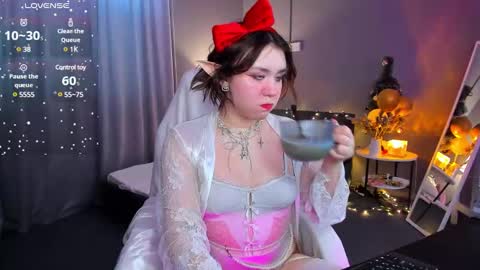 Snapshot of megan_nelson chatting on December 30, 10:21 am Megan Nelson online show from December 30, 10:21 am