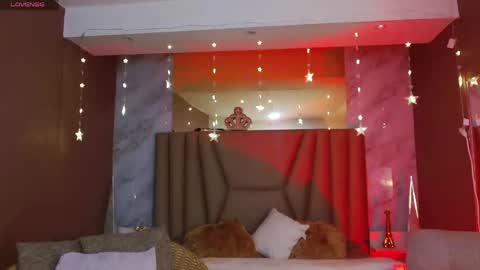 megan_saint online show from April 28, 1:59 pm