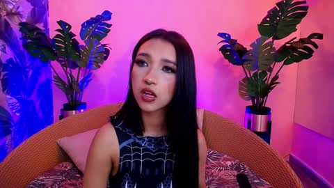 megan_saint online show from January 5, 5:27 pm